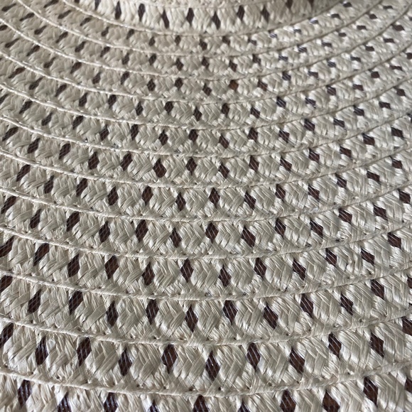 Floppy Beige Hat - Picture 3 of 3